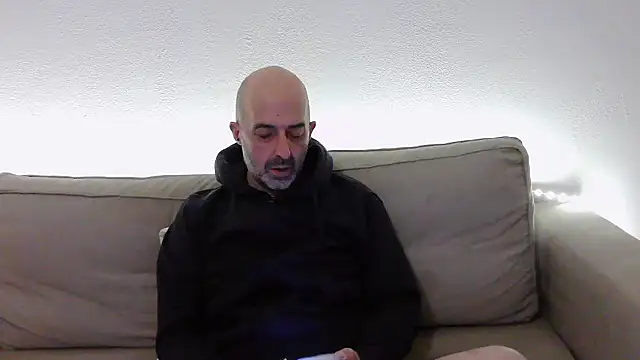 Snapshot of newsimo74 chatting on February 16, 2025, 5:04 am newsimo74 online show from February 16, 2025, 5:04 am