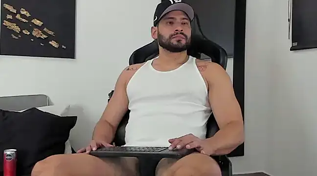 Snapshot of Dereck_vega chatting on January 31, 2025, 9:48 pm Dereck vega online show from January 31, 2025, 9:48 pm