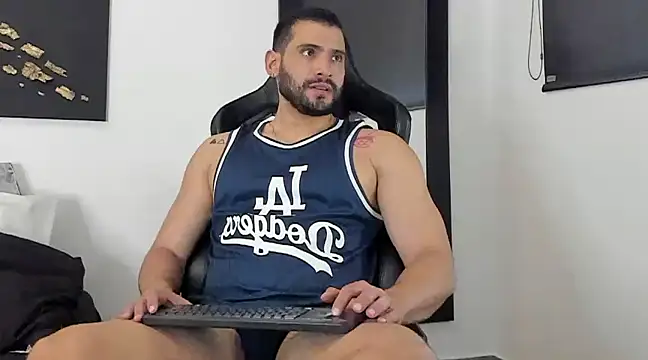 Snapshot of Dereck_vega chatting on January 30, 2025, 6:54 pm Dereck vega online show from January 30, 2025, 6:54 pm