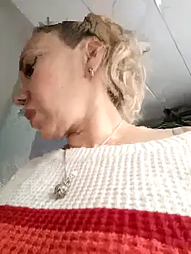 Snapshot of coral_smitth chatting on October 8, 2025, 7:03 pm coral smitth online show from October 8, 2025, 7:03 pm