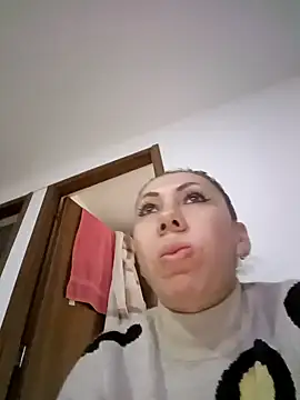 Snapshot of coral_smitth chatting on October 14, 2025, 7:36 pm coral smitth online show from October 14, 2025, 7:36 pm