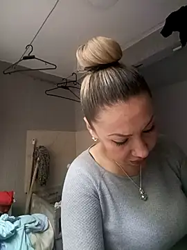 coral smitth online show from November 16, 2025, 6:34 pm