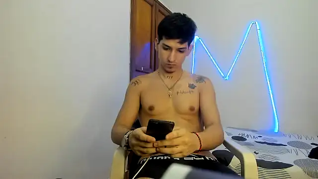 Snapshot of MasterSEX420 chatting on November 11, 2025, 3:29 pm MasterSEX420 online show from November 11, 2025, 3:29 pm