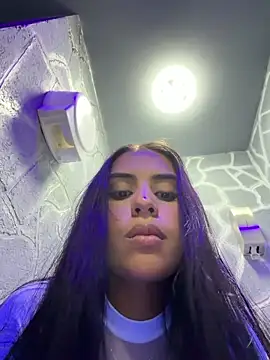 EmmaTorres  online show from February 3, 2026, 8:58 pm