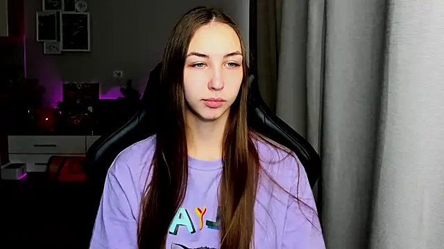 Snapshot of Sm0ly chatting on October 1, 2025, 2:06 am Sm0ly online show from October 1, 2025, 2:06 am