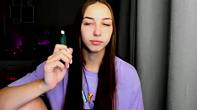 Snapshot of Sm0ly chatting on October 3, 2025, 2:15 am Sm0ly online show from October 3, 2025, 2:15 am