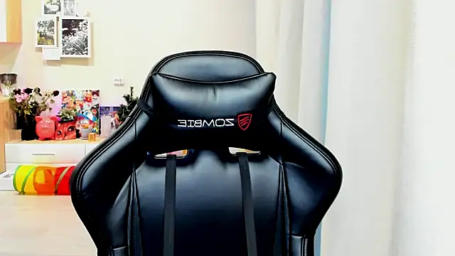 Snapshot of Sm0ly chatting on October 22, 2025, 2:11 am Sm0ly online show from October 22, 2025, 2:11 am