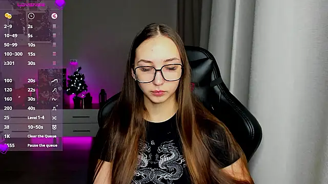 Sm0ly online show from December 3, 2024, 3:37 am