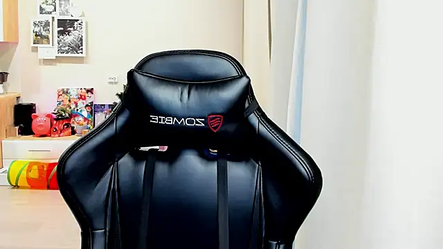 Snapshot of Sm0ly chatting on November 2, 2025, 2:05 am Sm0ly online show from November 2, 2025, 2:05 am