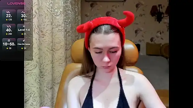 Snapshot of MadeleineWiliams chatting on October 14, 2025, 8:53 pm MadeleineWiliams online show from October 14, 2025, 8:53 pm