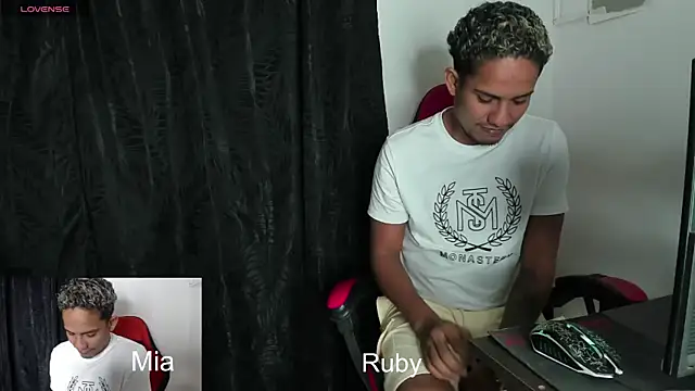 Extreme dirty paradise online show from January 12, 2026, 4:08 am