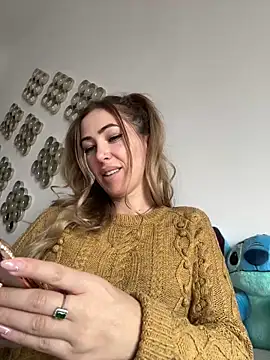 RaquelleDevon online show from February 5, 2025, 10:08 am