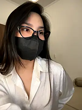 Snapshot of Lilisa_miu chatting on October 21, 2025, 4:39 pm Lilisa miu online show from October 21, 2025, 4:39 pm