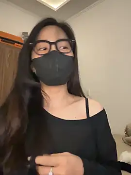 Snapshot of Lilisa_miu chatting on October 15, 2025, 4:15 pm Lilisa miu online show from October 15, 2025, 4:15 pm