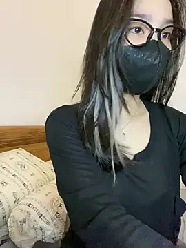 Lilisa miu online show from February 2, 2025, 4:00 pm