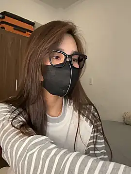 Lilisa miu online show from March 7, 2026, 4:45 pm