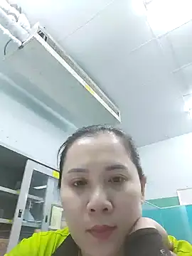 Benlla2802 online show from December 5, 2024, 5:23 pm