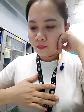 Benlla2802 online show from December 17, 2024, 7:59 pm