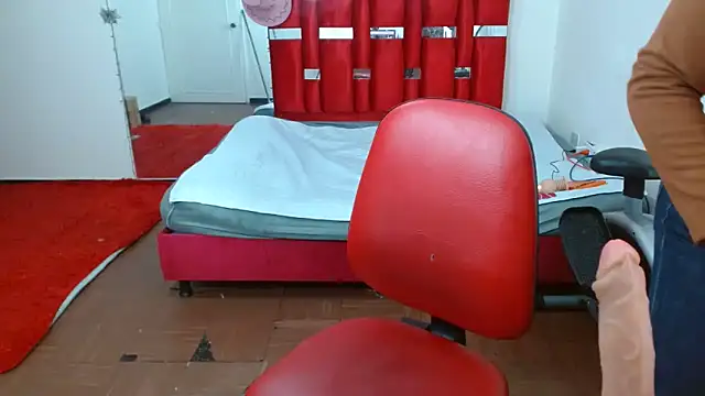 krystal thomson online show from September 17, 2025, 3:25 pm