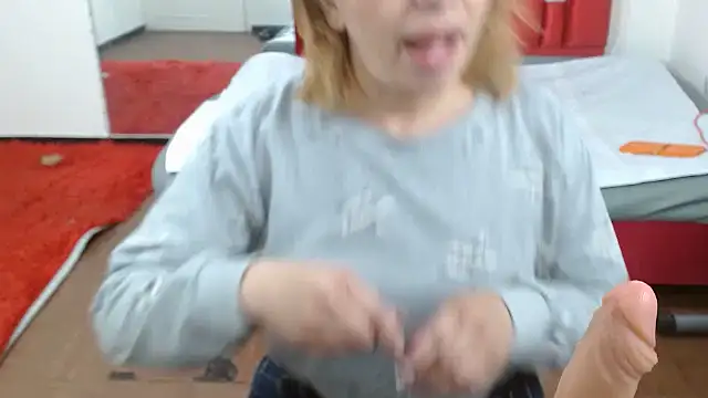 krystal thomson online show from October 6, 2025, 4:08 pm