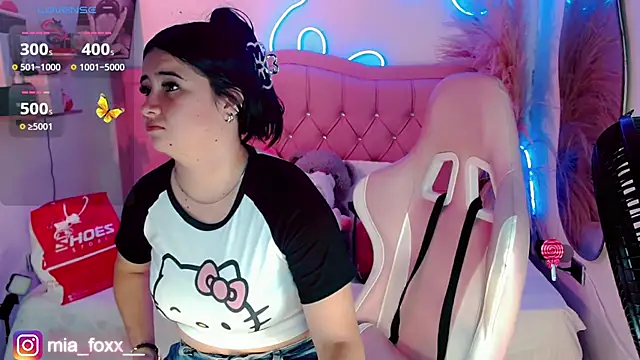 Snapshot of Mia_foxx_ chatting on September 27, 2025, 10:05 pm Mia foxx  online show from September 27, 2025, 10:05 pm