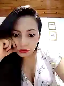 anaruiz  online show from February 14, 2025, 4:15 am