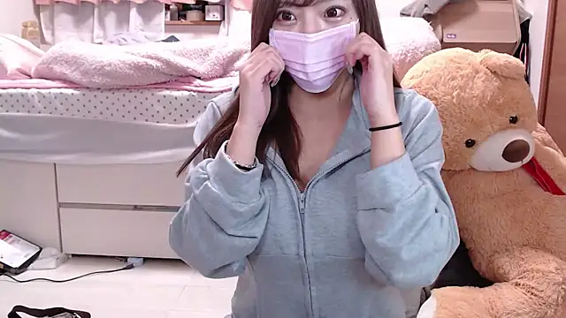 Snapshot of _chanMOMO_ chatting on December 2, 2024, 10:46 am  chanMOMO  online show from December 2, 2024, 10:46 am