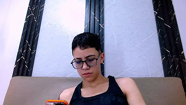 Snapshot of Cutie_Shy_ chatting on November 28, 2025, 12:05 pm Cutie Shy online show from November 28, 2025, 12:05 pm