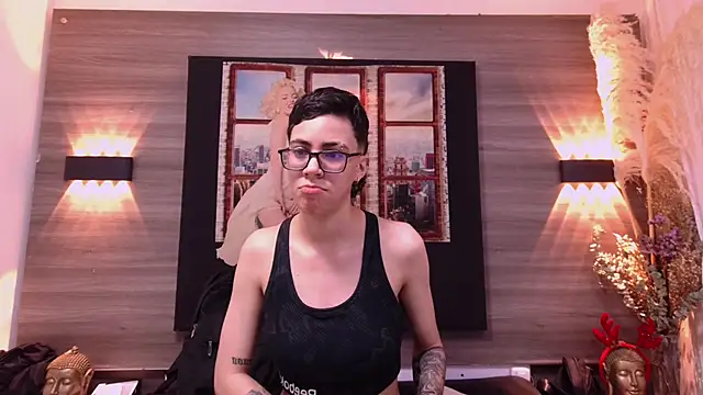 Snapshot of Cutie_Shy_ chatting on November 15, 2025, 5:17 pm Cutie Shy online show from November 15, 2025, 5:17 pm