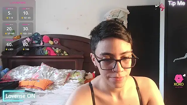 Snapshot of Cutie_Shy_ chatting on September 26, 2025, 7:21 pm Cutie Shy online show from September 26, 2025, 7:21 pm