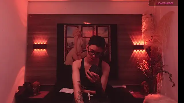 Snapshot of Cutie_Shy_ chatting on November 14, 2025, 5:27 pm Cutie Shy online show from November 14, 2025, 5:27 pm