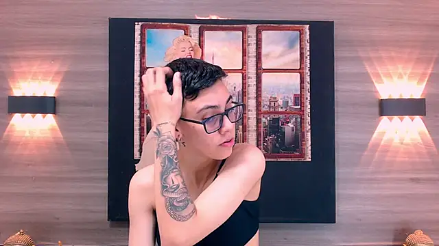 Snapshot of Cutie_Shy_ chatting on October 6, 2025, 5:35 pm Cutie Shy online show from October 6, 2025, 5:35 pm