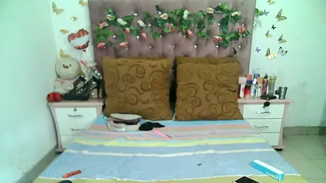 Snapshot of ValeriaTsx chatting on October 16, 2025, 1:47 am ValeriaTsx online show from October 16, 2025, 1:47 am