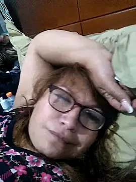 Snapshot of Kazsandraa chatting on February 18, 2025, 4:58 am Kazsandraa online show from February 18, 2025, 4:58 am