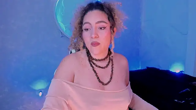 Kateryn  online show from November 6, 2025, 8:24 pm