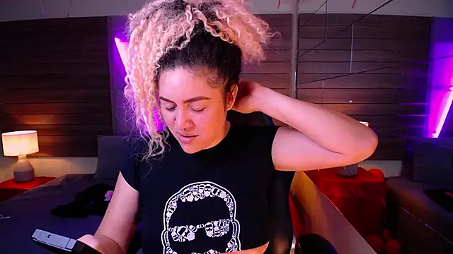 Kateryn  online show from March 6, 2025, 8:48 pm