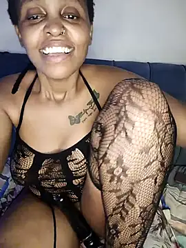 Snapshot of Sexy_Shanty chatting on October 12, 2025, 1:51 am Sexy Shanty online show from October 12, 2025, 1:51 am