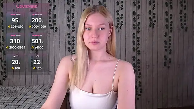 Snapshot of EmiliaDuchess chatting on November 13, 2025, 7:34 am EmiliaDuchess online show from November 13, 2025, 7:34 am