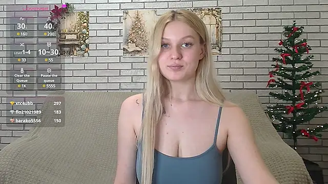 Snapshot of EmiliaDuchess chatting on January 19, 2025, 11:34 am EmiliaDuchess online show from January 19, 2025, 11:34 am