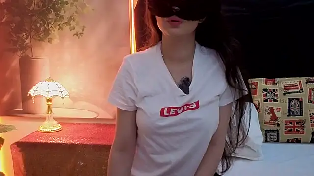 Snapshot of sexybaby22111 chatting on October 22, 2025, 10:47 am sexybaby22111 online show from October 22, 2025, 10:47 am