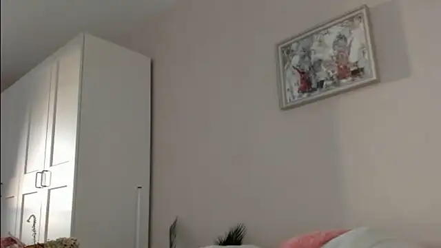 Snapshot of agelandreww chatting on October 20, 2025, 1:11 pm agelandreww online show from October 20, 2025, 1:11 pm