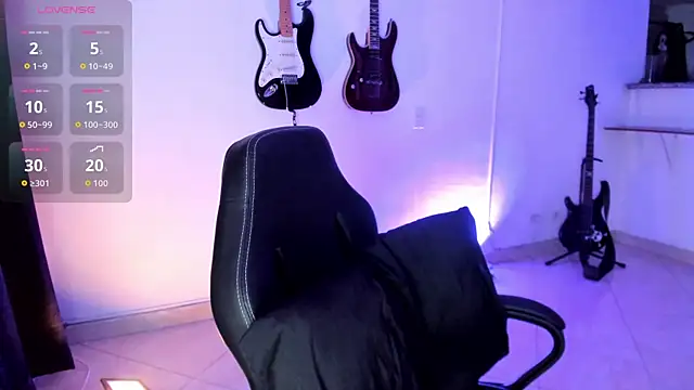 Snapshot of lilpervertgirl chatting on October 7, 2025, 3:18 am lilpervertgirl online show from October 7, 2025, 3:18 am