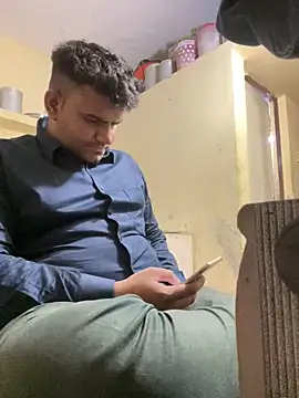 Snapshot of hairyboy69 chatting on February 10, 2025, 10:40 pm hairyboy69 online show from February 10, 2025, 10:40 pm