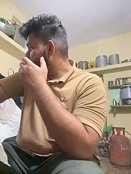 Snapshot of hairyboy69 chatting on March 10, 2025, 1:21 pm hairyboy69 online show from March 10, 2025, 1:21 pm