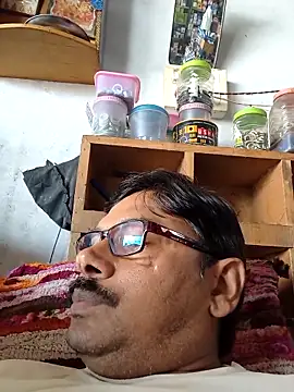 Snapshot of Srmotrs chatting on September 22, 2025, 11:38 am Srmotrs online show from September 22, 2025, 11:38 am