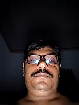 Snapshot of Srmotrs chatting on September 21, 2025, 8:14 pm Srmotrs online show from September 21, 2025, 8:14 pm