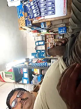 Snapshot of Srmotrs chatting on September 19, 2025, 10:30 am Srmotrs online show from September 19, 2025, 10:30 am