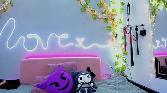 YouliteSllut2 online show from January 16, 2025, 8:46 pm