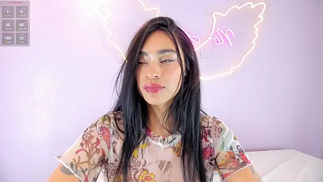 Snapshot of Leamonroe__ chatting on November 13, 2025, 10:02 pm Leamonroe online show from November 13, 2025, 10:02 pm