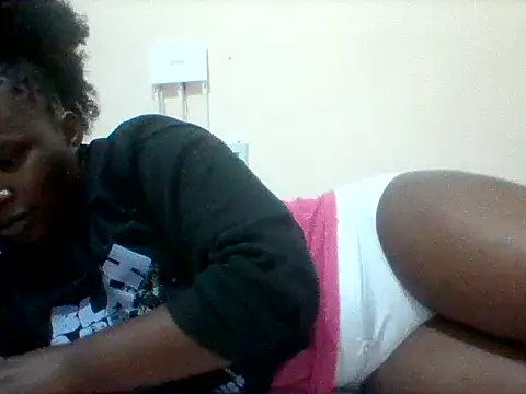 Snapshot of sweetangel41 chatting on July 4, 2026, 4:55 pm sweetangel41 online show from July 4, 2026, 4:55 pm